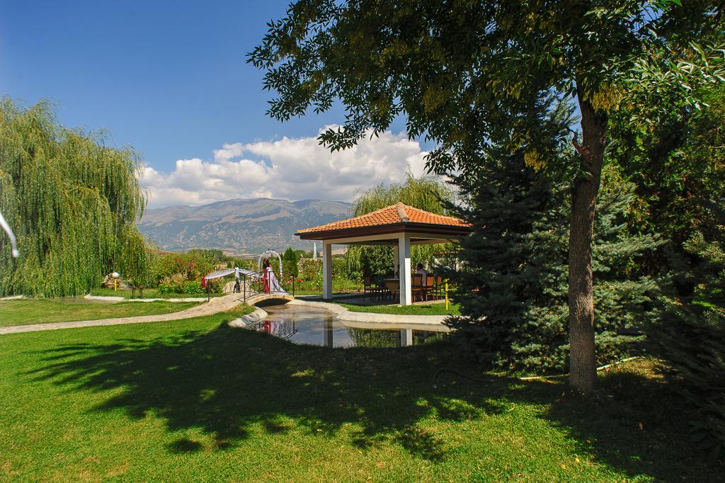 Yaev Family Hotel Karlovo Exterior photo